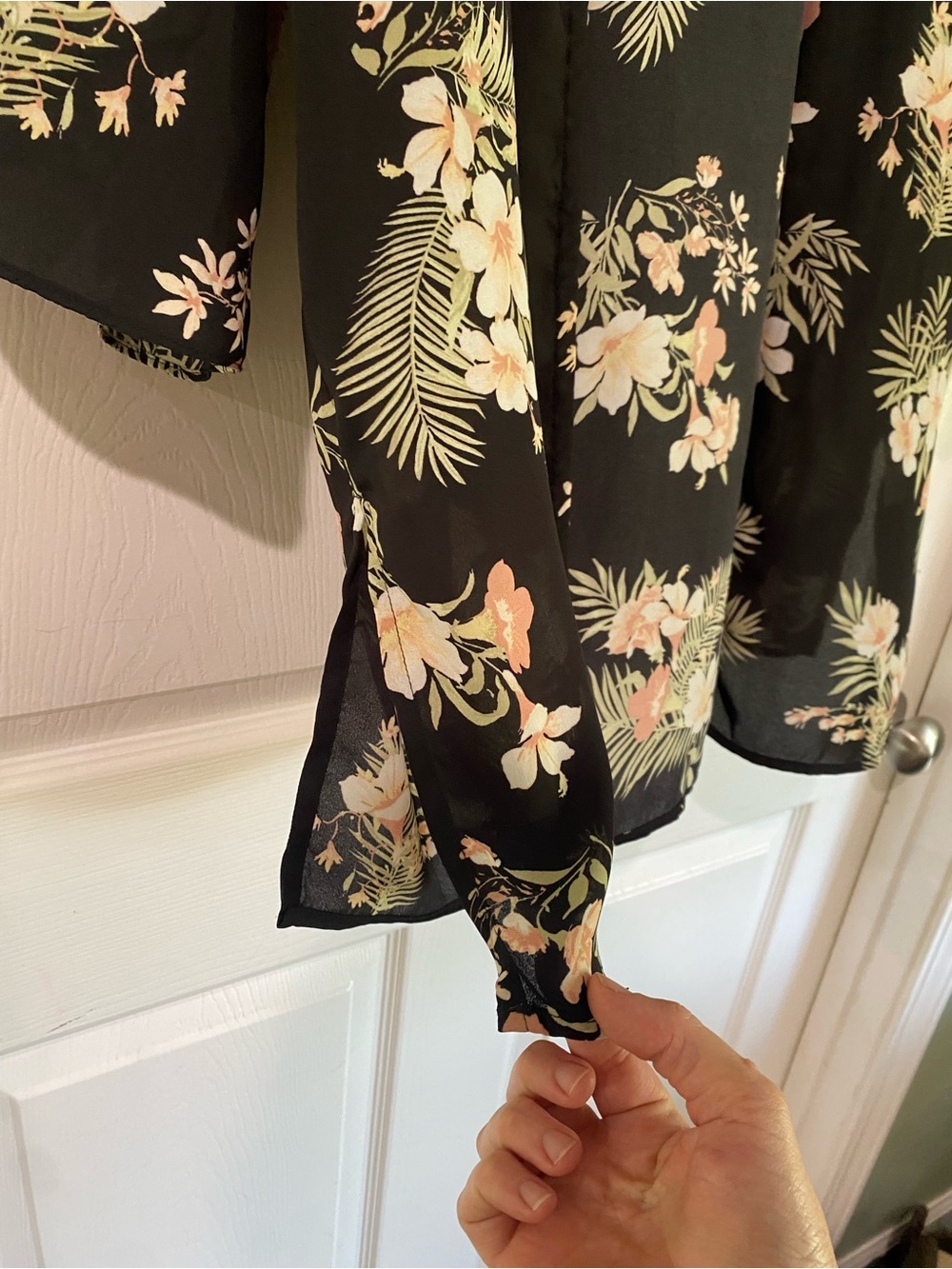 Pink Rose Kimono Black Pink Open Front Medium Boho Resort Hawaiian Tropical - Picture 5 of 12